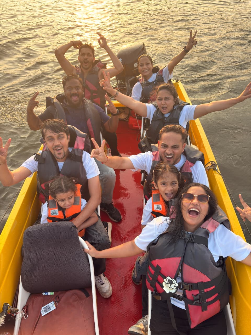 Speed boat cutting through Punnamada Lake at high speed
